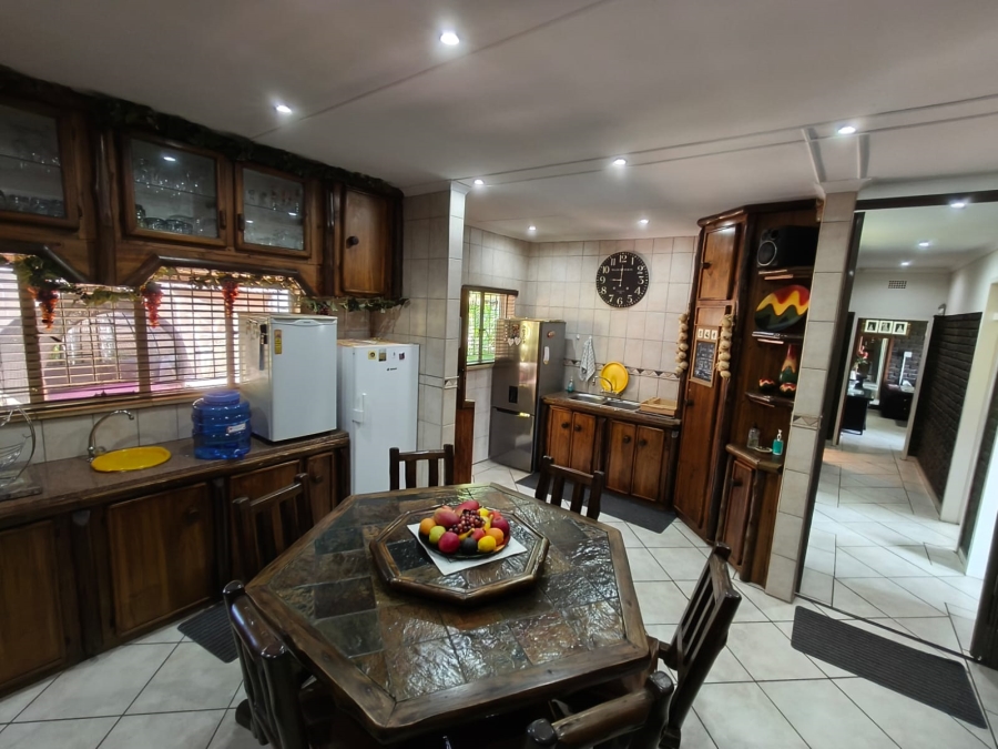 4 Bedroom Property for Sale in Safari Gardens North West